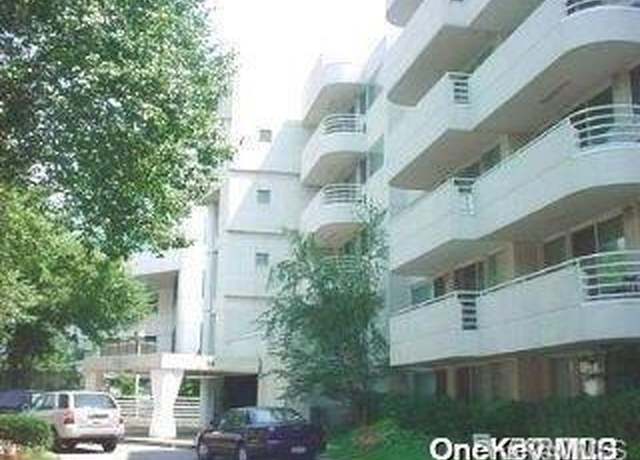 Property at 88 Cuttermill Rd #112, Great Neck, NY 11021, 1 bed, 1.5 baths