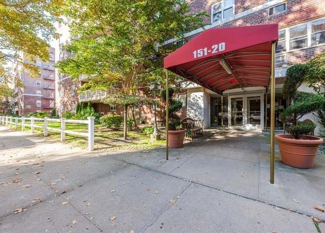 Property at 151-20 88th St Unit 5C, Howard Beach, NY 11414, 2 beds, 2 baths