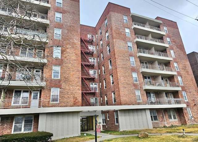 Property at 1430 Seagirt Blvd Unit 2G, Far Rockaway, NY 11691, 1 bath