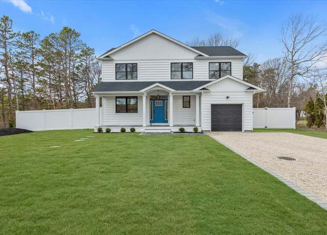 Property at N/C 10th Ave, Holtsville, NY 11742, 4 beds, 3.5 baths
