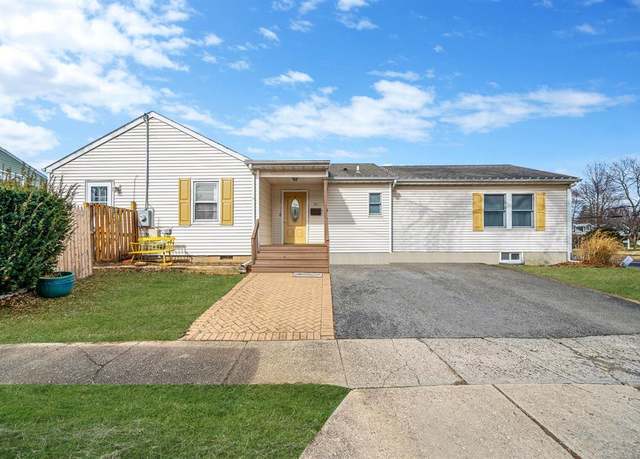 Property at 301 Laurel Rd, Northport, NY 11768, 3 beds, 2 baths
