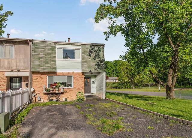 Property at 2 Rivervale Rd, Middletown, NY 10940, 3 beds, 2 baths