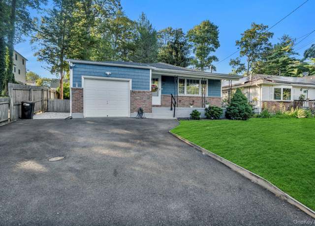 Property at 27 Nichols Rd, Huntington Station, NY 11746, 4 beds, 1.5 baths