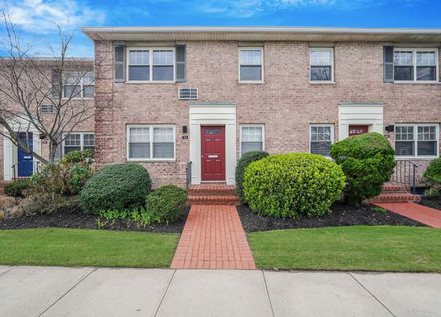 Property at 414 Merrick Rd Unit 4.5B, Rockville Centre, NY 11570, 1 bed, 1 bath