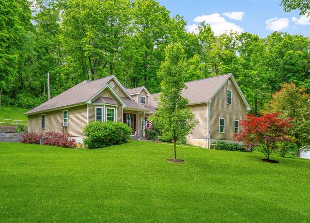 Property at 135 Hurley Rd, Salt Point, NY 12578, 3 beds, 2.5 baths