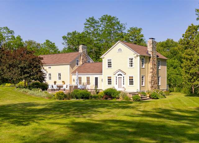 Property at 137 Red Mills Rd, Wallkill, NY 12589, 5 beds, 3.5 baths