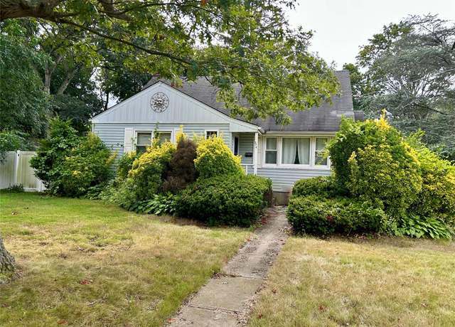 Property at 274 Hawkins Ave, Ronkonkoma, NY 11779, 4 beds, 2 baths