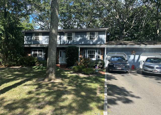 Property at 3 Wedgewood Ct, Miller Place, NY 11764, 4 beds, 2.5 baths