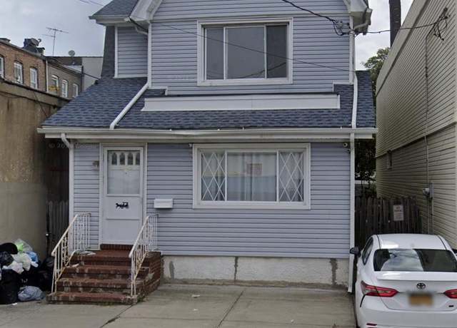 Property at 87-09 94th St, Woodhaven, NY 11421, 8 beds, 4 baths