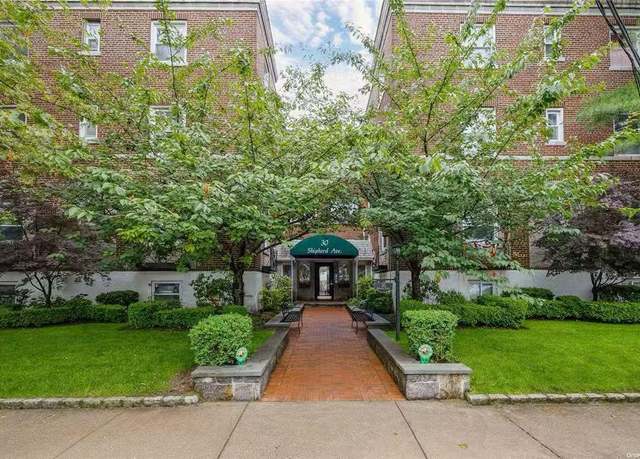 Property at 30 Shipherd Ave Unit 4A, Lynbrook, NY 11563, 2 beds, 1 bath