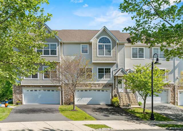 Property at 40 Peter Turner Rd, Monroe, NY 10950, 3 beds, 3 baths