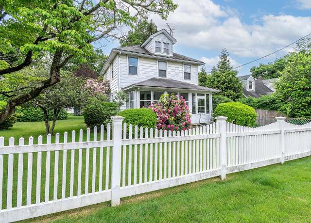 Property at 3 3rd St, Glenwood Landing, NY 11547, 3 beds, 1 bath