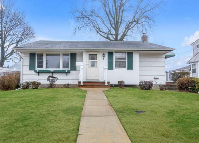 Property at 6 Elwood Ave, Hicksville, NY 11801, 3 beds, 1 bath