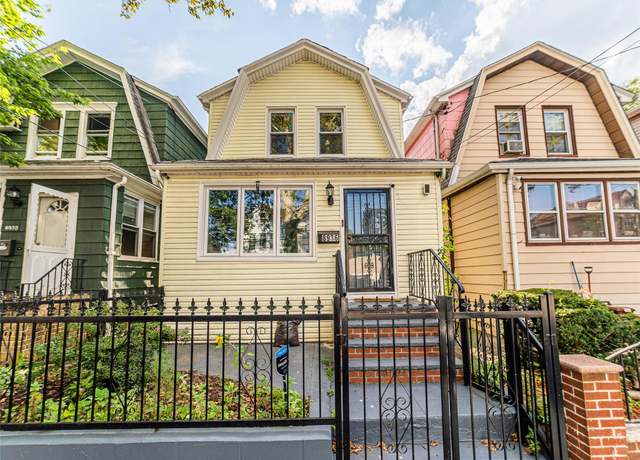 Property at 8936 90th St, Woodhaven, NY 11421, 3 beds, 2.5 baths
