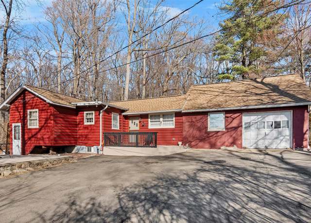 Property at 3 Rodman Pl, Spring Valley, NY 10977, 3 beds, 1 bath