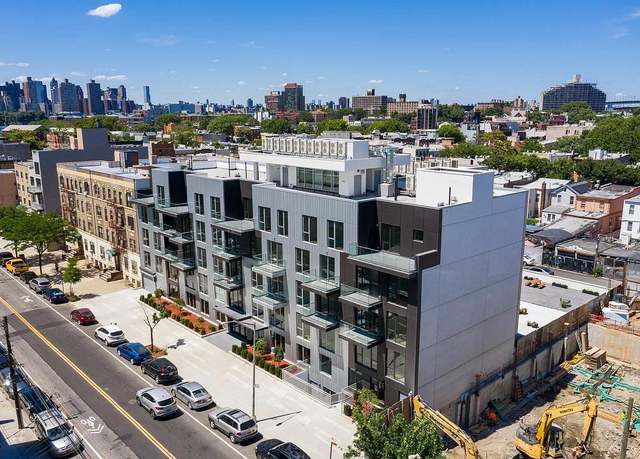 Property at 14-33 31st Ave Unit 4H, Astoria, NY 11106, 1 bed, 1 bath