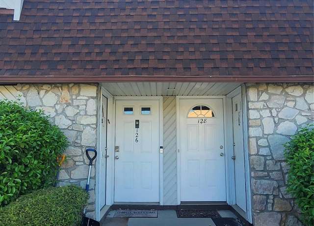 Property at 126 Pointe Cir S #126, Coram, NY 11727, 2 beds, 1 bath