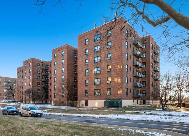 Property at 73-11 210th Unit 2M, Oakland Gardens, NY 11364, 1 bed, 1 bath