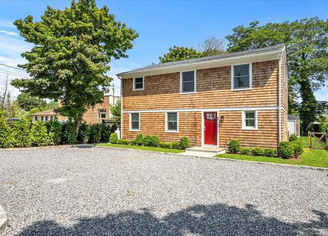 Property at 647 Montauk Hwy, East Quogue, NY 11942, 3 beds, 2.5 baths