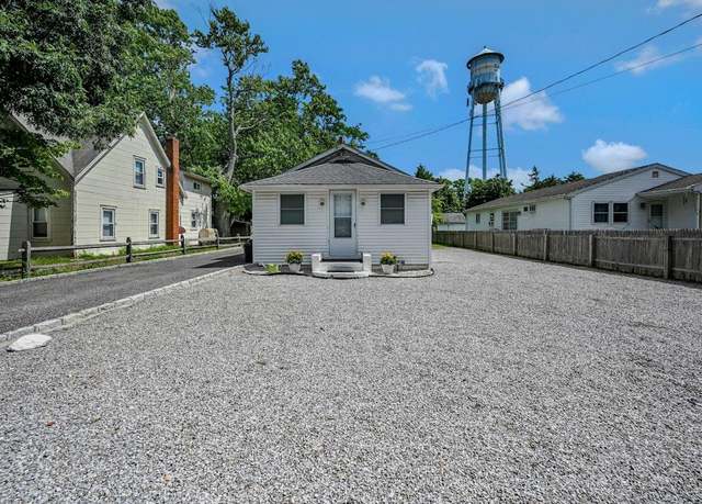 Property at 1031 West St, Riverhead, NY 11901, 2 beds, 1 bath
