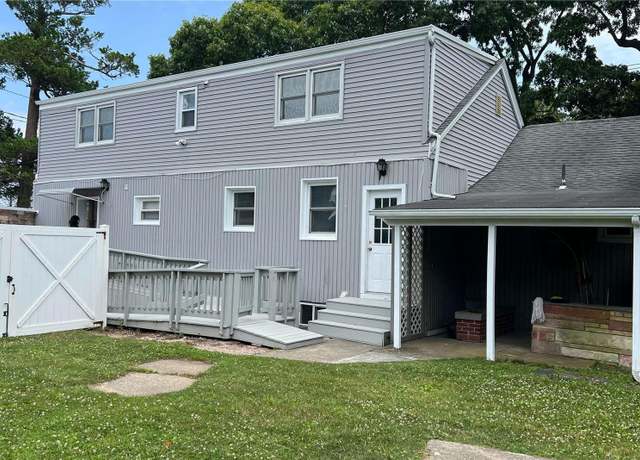 Property at 0 Park Blvd, Massapequa Park, NY 11762, 5 beds, 3 baths