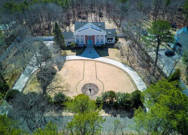 Property at 22 Russell St, Manorville, NY 11949, 4 beds, 5 baths
