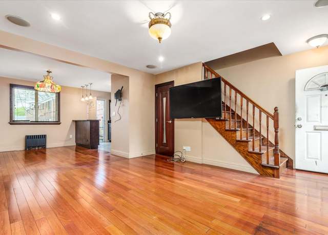 Property at 67-15 Bell Blvd Unit Duplex, Bayside, NY 11364, 2 beds, 1.5 baths