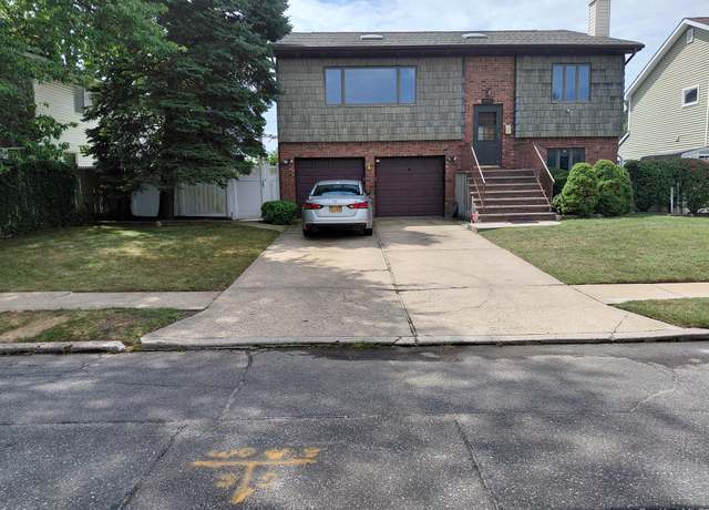 Property at 3592 Southview Ave, Wantagh, NY 11793, 5 beds, 3 baths
