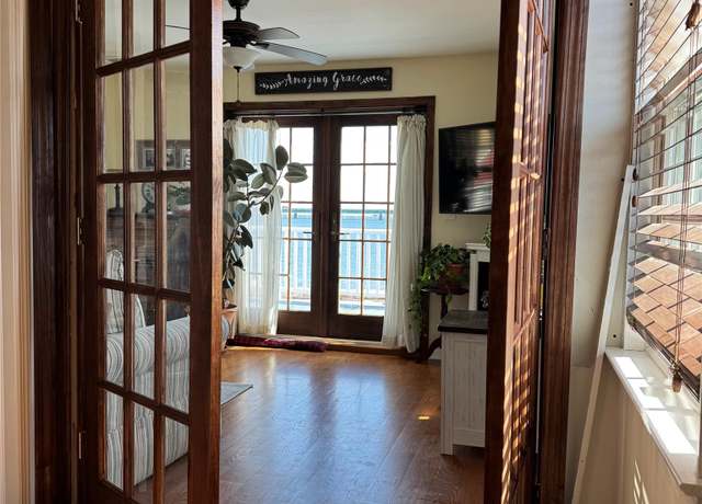 Property at 2 Schuyler Ter, Bronx, NY 10465, 2 beds, 1.5 baths