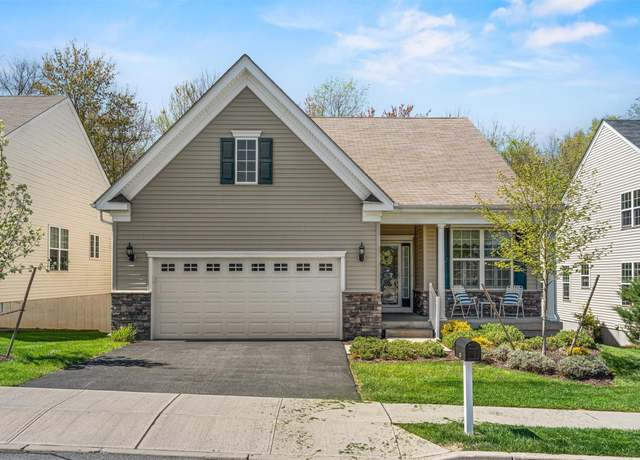 Property at 13 Sage Ct, Middletown, NY 10940, 2 beds, 2 baths