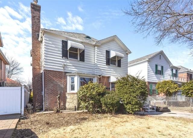 Property at 75-34 193rd St, Fresh Meadows, NY 11366, 3 beds, 1.5 baths