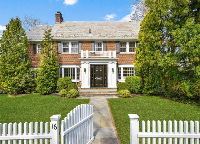 Property at 16 Locust Ave, Larchmont, NY 10538, 5 beds, 4 baths