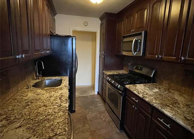 Property at 70 N Grove St Unit 2-R, Freeport, NY 11520, 2 beds, 2 baths