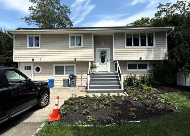 Property at 2389 Chestnut Ave, Ronkonkoma, NY 11779, 4 beds, 2 baths