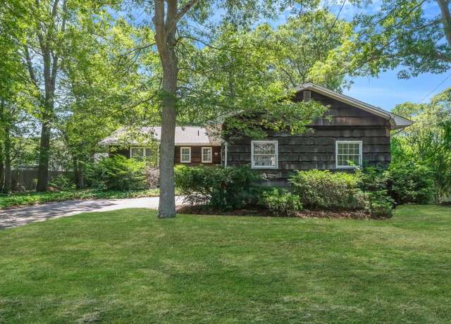 Property at 6 Bayside Ave, Medford, NY 11763, 3 beds, 2 baths