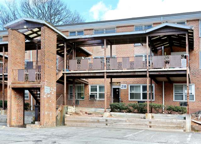 Property at 218 Kearsing Pkwy Unit B, Monsey, NY 10952, 3 beds, 2 baths