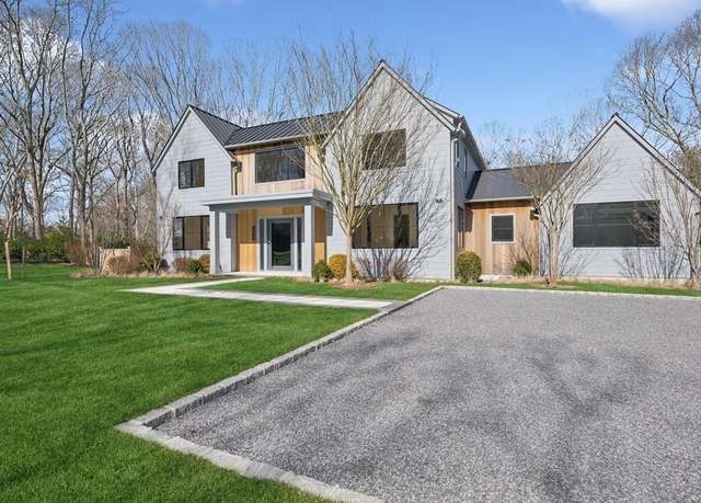 Property at 8 Ashwood Ct, Southampton, NY 11968, 7 beds, 7.5 baths