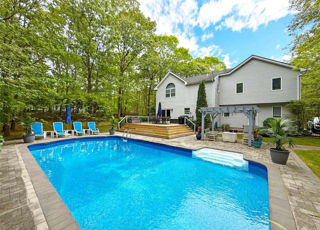 Property at 18 Diane Dr, Manorville, NY 11949, 5 beds, 3 baths