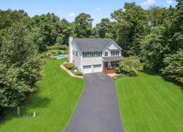 Property at 85 Decker Dr, Walden, NY 12586, 3 beds, 2.5 baths