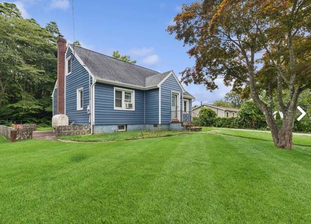 Property at 32 Smith Ln, Middle Island, NY 11953, 4 beds, 3 baths