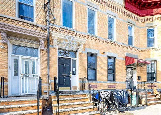 Property at 5433 Arnold Ave, Maspeth, NY 11378, 6 beds, 4 baths
