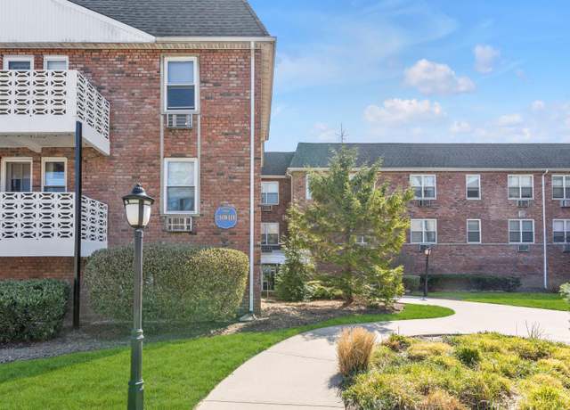 Property at 2 Fowler Ave #103, Lynbrook, NY 11563, 1 bed, 1 bath