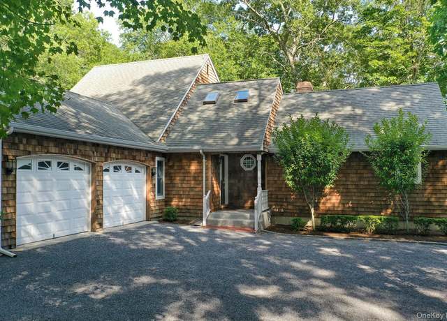 Property at 138A Montauk Hwy, Westhampton, NY 11977, 4 beds, 2.5 baths