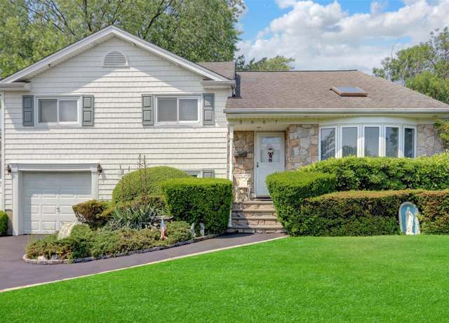 Property at 3667 Richard Ln, Wantagh, NY 11793, 4 beds, 2.5 baths