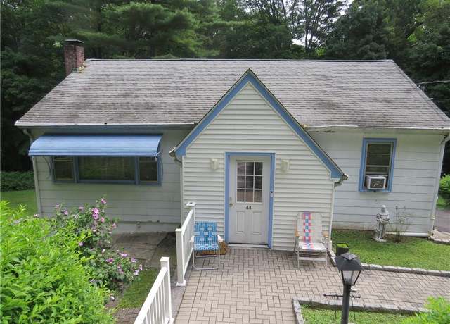Property at 44 Haviland Rd, Carmel, NY 10512, 4 beds, 2 baths