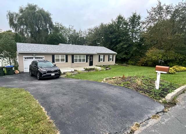 Property at 3 Plymouth Rock Ct, Washingtonville, NY 10992, 3 beds, 1.5 baths