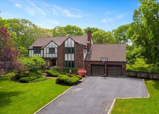 Property at 10 Deer Path, Shirley, NY 11967, 5 beds, 5 baths