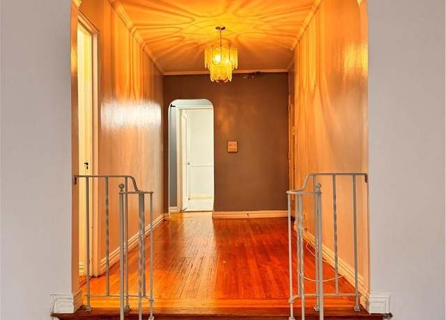 Property at 306 E Mosholu Pkwy S Unit 2H, Bronx, NY 10458, 2 beds, 2 baths