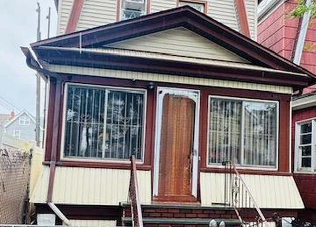 Property at 89-09 86th St, Woodhaven, NY 11421, 3 beds, 2.5 baths