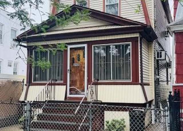 Property at 89-09 86th St, Woodhaven, NY 11421, 3 beds, 2.5 baths